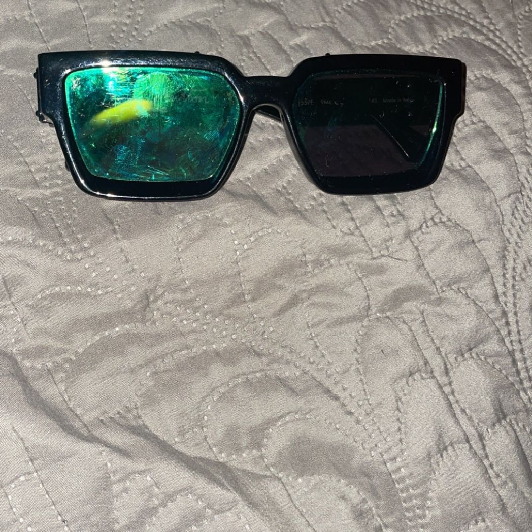 Red Louis Vuitton 1.1 Millionaire Sunglasses for Sale in Queens, NY -  OfferUp