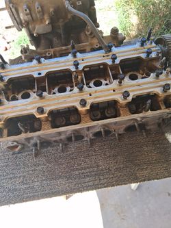 H23a P13 Vtec Head Along With Manifold And Fuel Rail