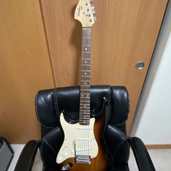 2  LIFT HAND Guitars And Amp. 