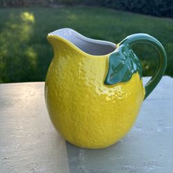 Lemon Pitcher!