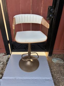 Mid-Century Modern swivel Bar Stool