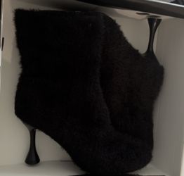 Brand new Fashion Nova Booties size 7