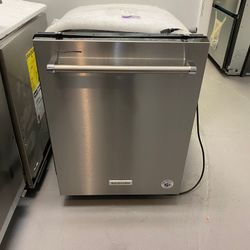 Kitchenaid Dishwasher 24"inch 
