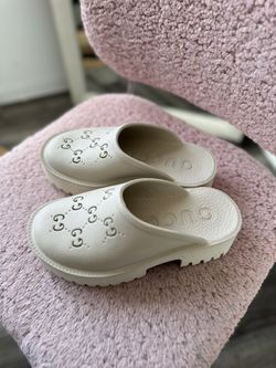 Clogs