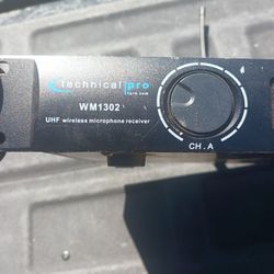 Technical UHF Receiver 