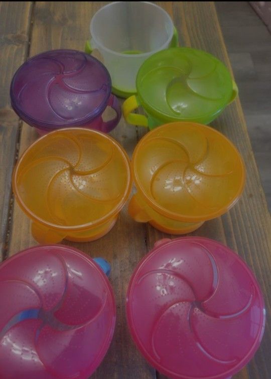 Munchkin Snack Cups