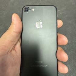 Apple, iPhone 7 32 GB metro by T-Mobile or T-Mobile unlock