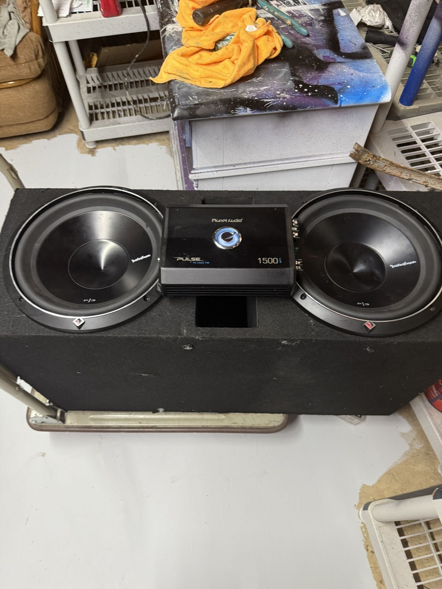 12 inch Rockford fire gate P3 subwoofers with planet audio 1500 W amp