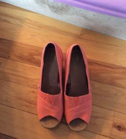 Pink high heel toms