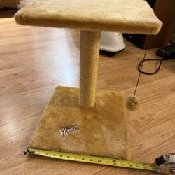Cat Tree Scratching Post w/ Platform – NEW, Never Used, Clean Home