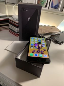 iPhone 8 64GB AT&T/Cricket like new!!