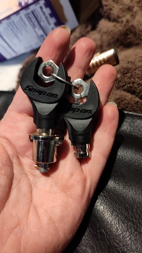 Snap On Flank Drive Plus Sets Of 2 Keys And Lock Cylinder