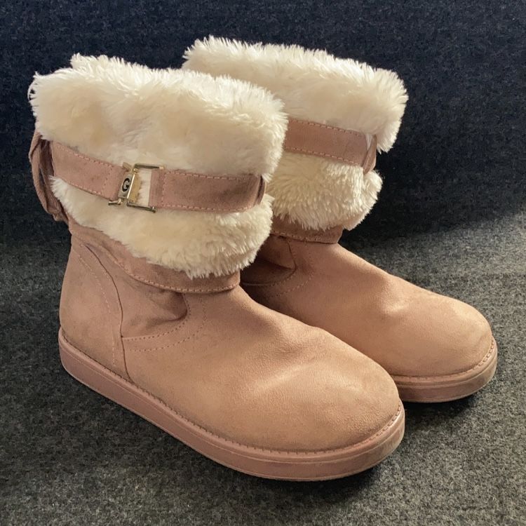 Women's size 5 US - Rose Gold / Powder Pink Suede Fur Winter Boots
