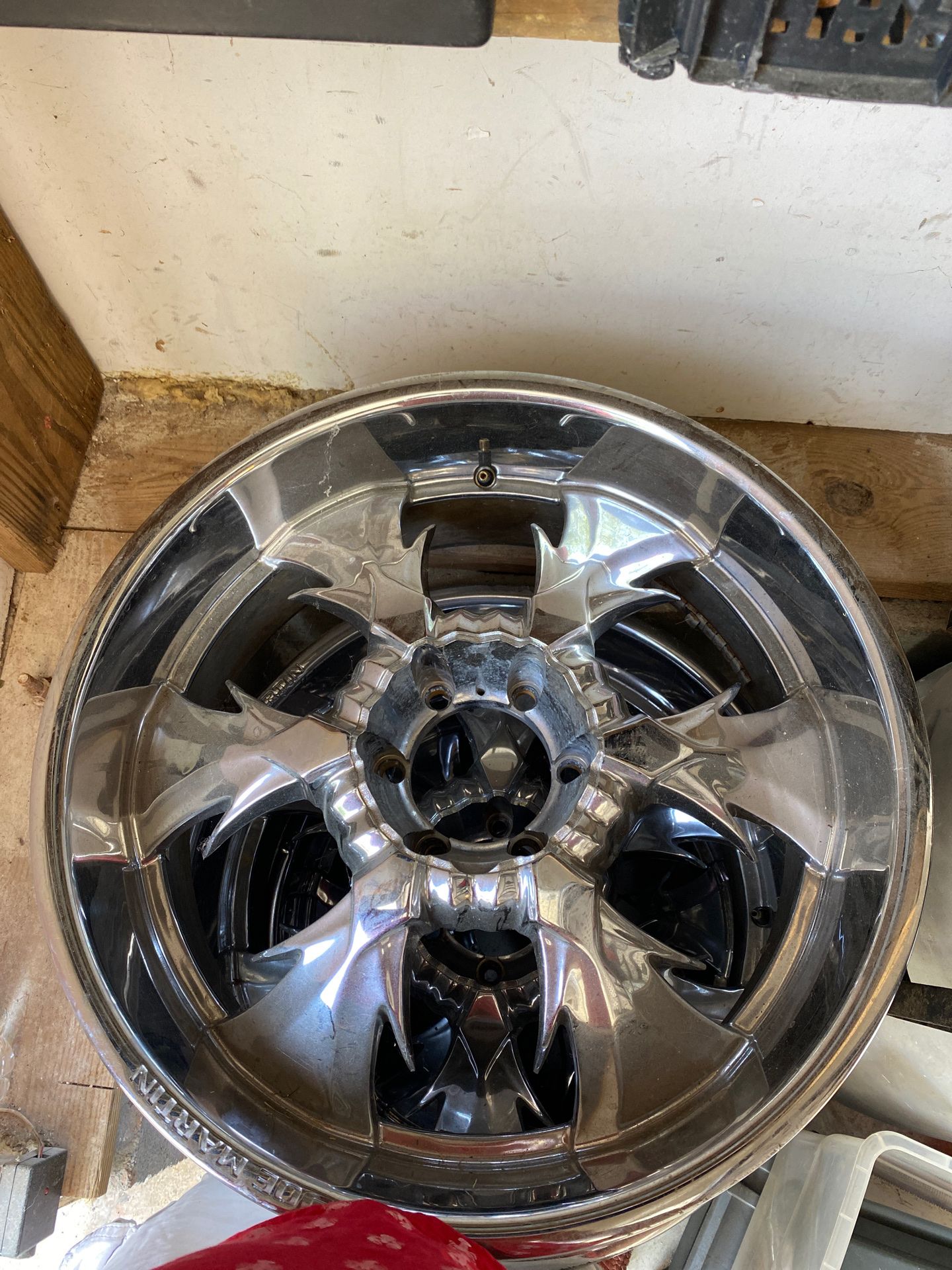 6 lugs 22” rims