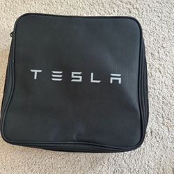 Tesla Charging Kit