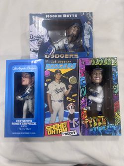 Dodger bobble heads Shohei, Mookie