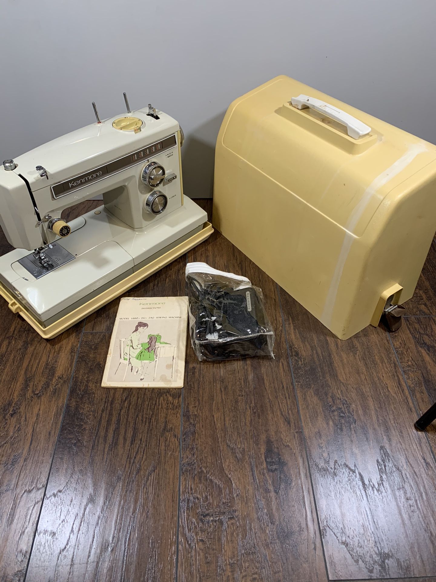 Kenmore Model 158. 16600 Sewing Machine