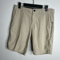 Vuori Aim Shorts Mens 30 Khaki Performance Stretch Golf V368