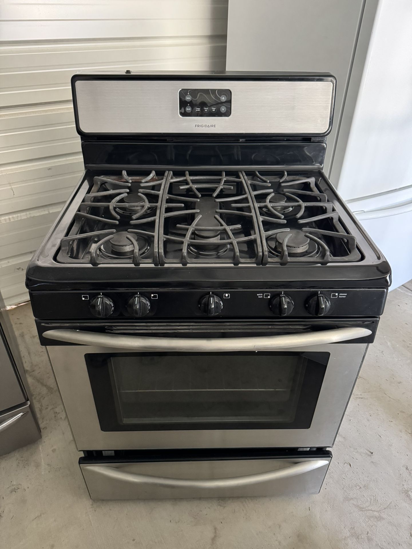 Frigidaire Stove