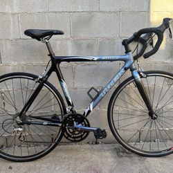 Trek 5000 carbon road bike 56cm looks and rides good