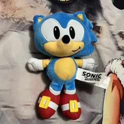 Sonic The Hedgehog Plush 8” 