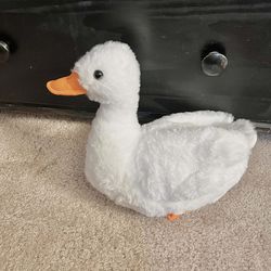 Stuffed animal Goose