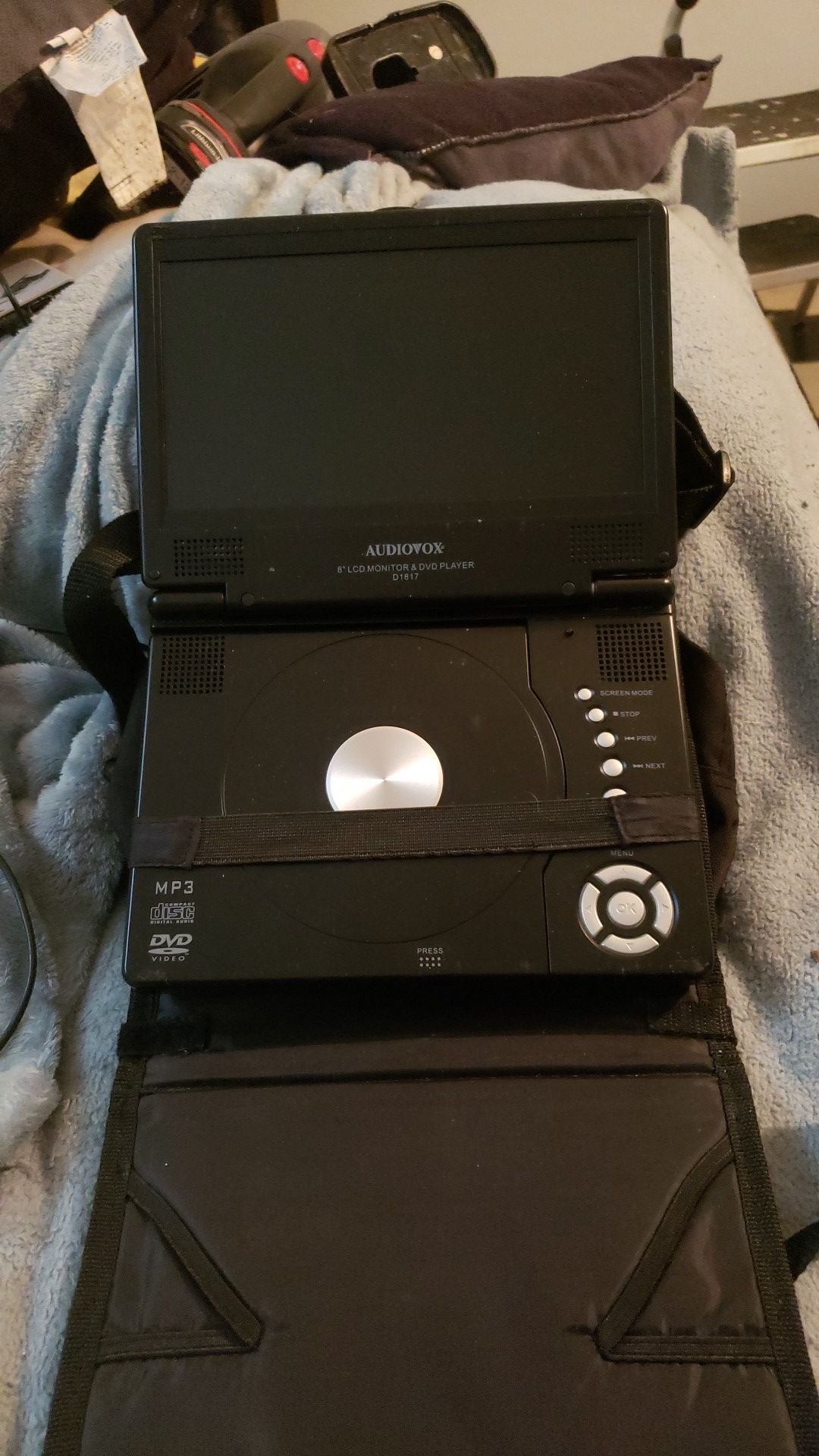 audiovox 8in Portable DVD player