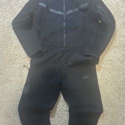 *Send Offers* Black Nike Tech Fleece