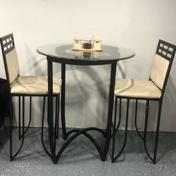 Table And Chairs 
