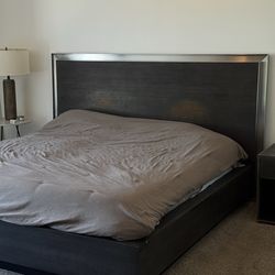 Restoration Hardware RH Modern King Platform Bed – Solid Wood & Metal Frame (Retail $5K+)