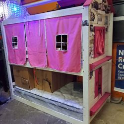 Brand New Twin Bunk Bed Take Home With $39 