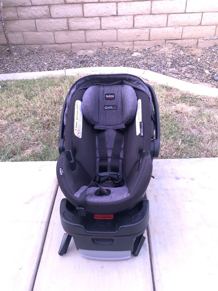 Britax B-Safe Elite 35 infant car seat