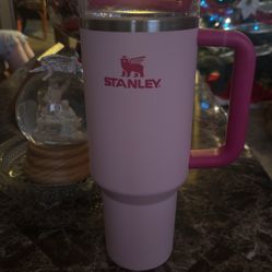 Selling My 40 Oz Stanley Cup I Really Need The Money I Only Used It A Few Times Still In Great Condition No Straw For It 