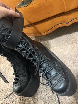Current Mood Traitor Platform Goth Boots