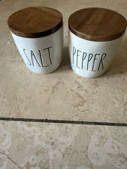 Salt And Pepper containers
