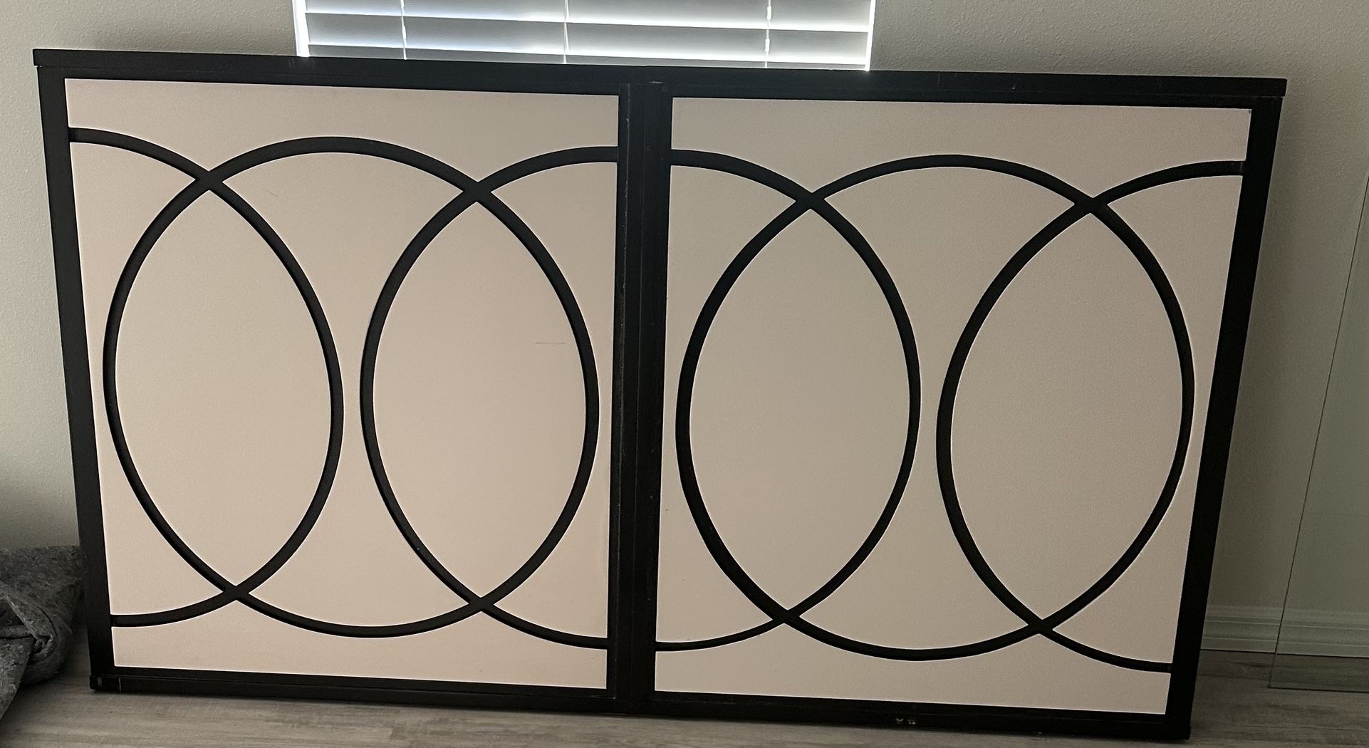 American signature Dining Table 