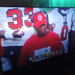 73"MITSUBISHI 1080P DIGITAL LASER PROJECTION TV WITH REMOTE AND HDMI PORTS $300 FINAL PRICE 