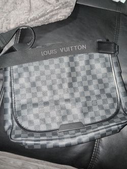 Messenger bag LV