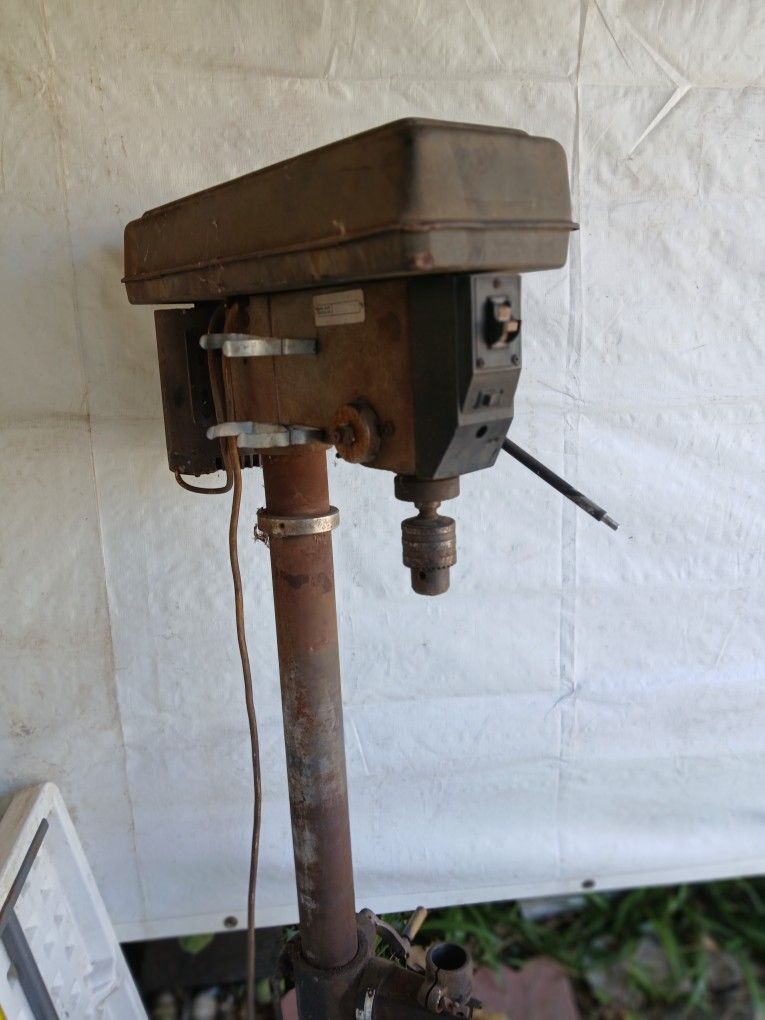 Drill Press 16 Speed Table N Vise