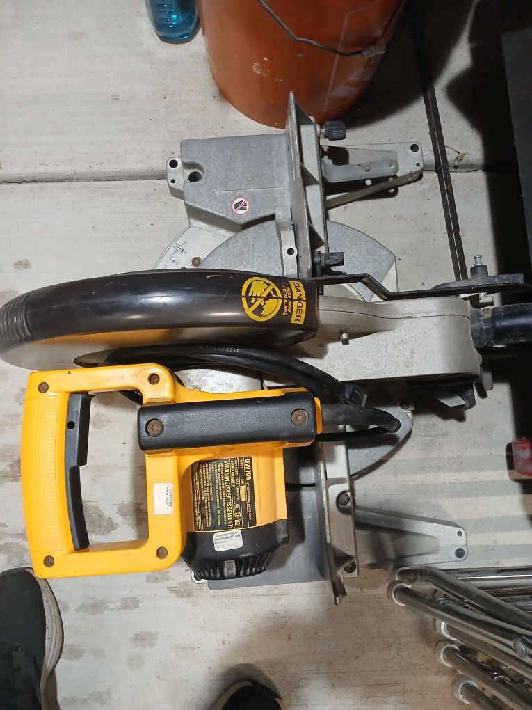Dewalt Miter Saw 12"