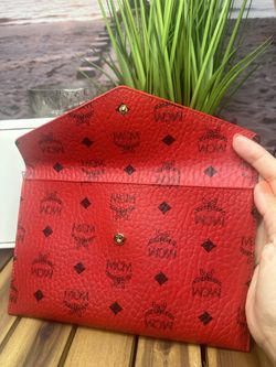 Mcm hot sale envelope clutch