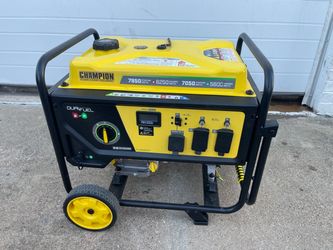 Champion Power Equipment 6250 W Dual Fuel Portable Generator With CO