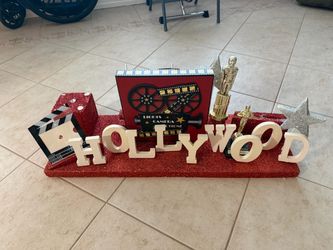 Hollywood Themed Centerpiece / Movie Night Prop - Needs Repair paint touch up!