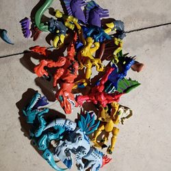 Toy Dinosaures and Parts