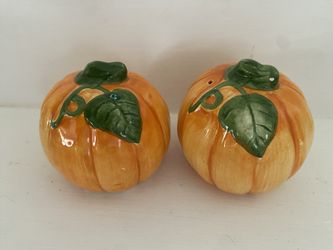 Pumpkin Salt & Pepper Shakers