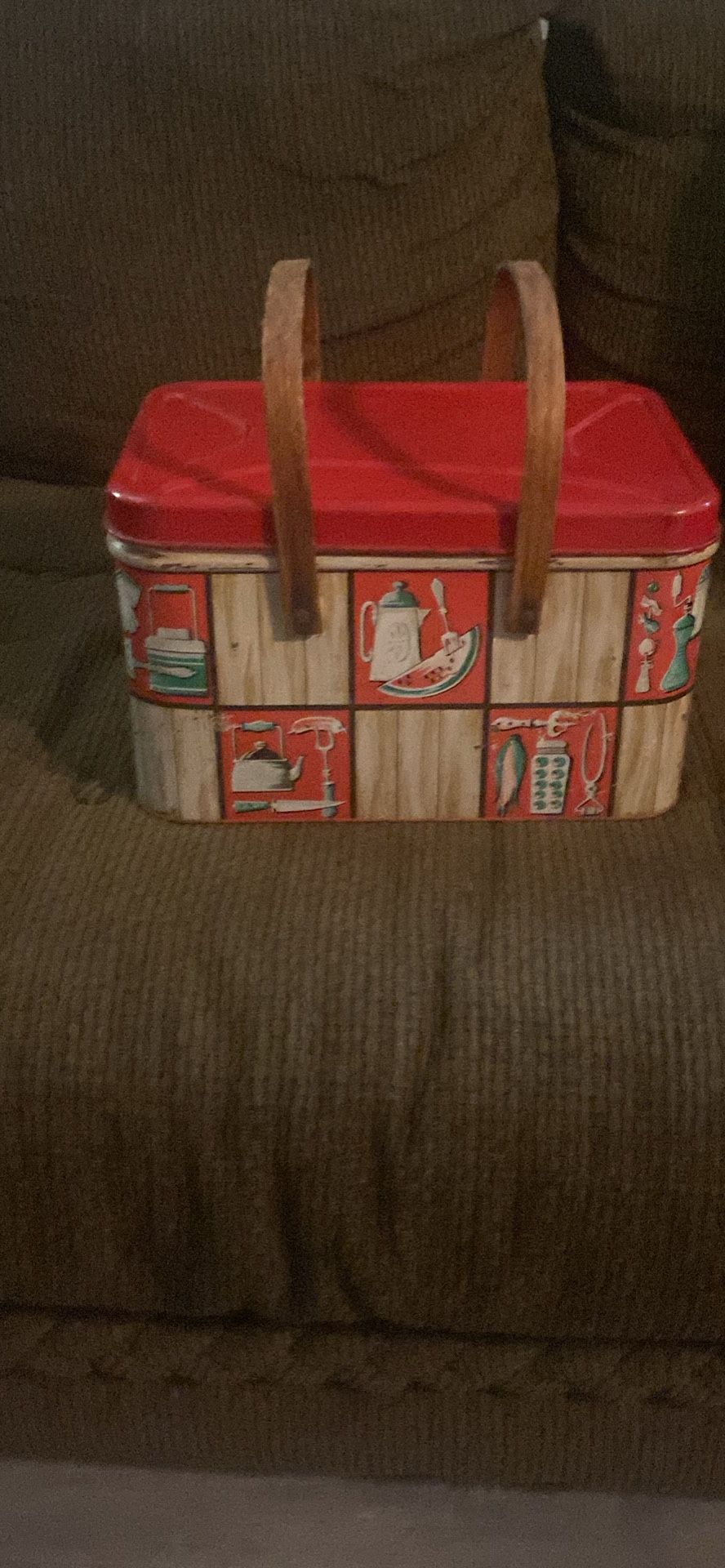 Vintage 1950’s Metal Weave Pattern Picnic Basket with Wooden Handles “Ready to Go Picnicking”!!!!