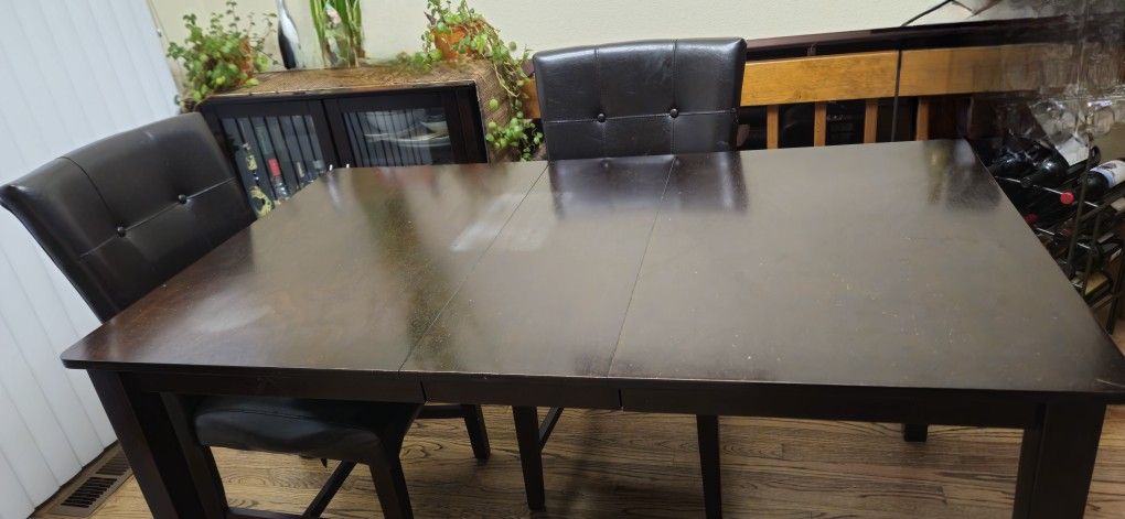 Dining Room Table and Chairs