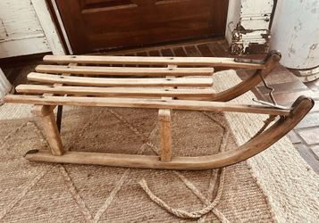 DAVOS Antique Sled