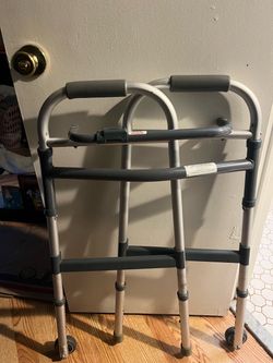 Folding walker
