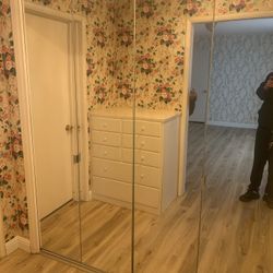 Bi-fold Mirror Closet Doors 